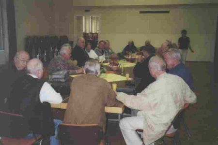 Gemütliches Beisammensein in der Aula